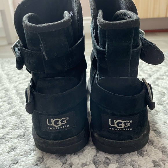 UGG Girl Winter Boots - Picture 3 of 8